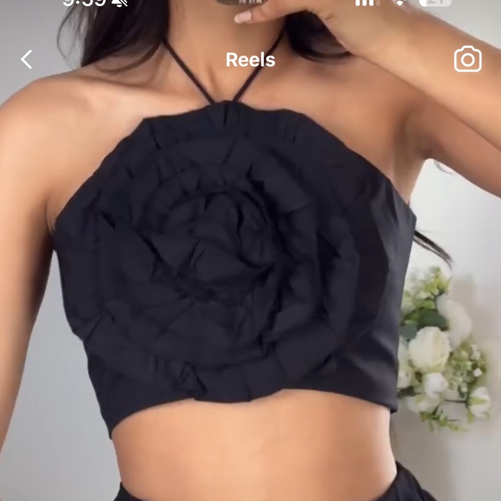 ZARA TEXTURED FLOWER POPLIN HALTER TOP